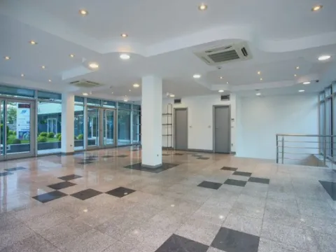 Rent, office space, 214m², Autobuska stanica, Podgorica - image 3