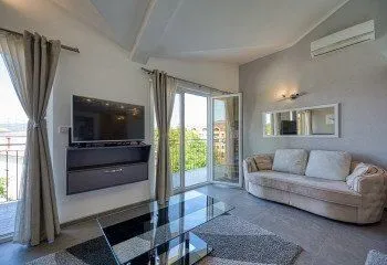 Izdavanje, trosoban stan, 120m², Seljanovo, Tivat - image 7