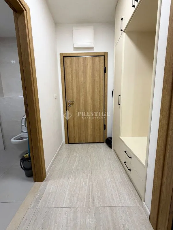 Izdavanje, jednosoban stan, 45m², New City, Podgorica