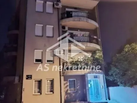 Rent, three bedroom apartment, 85m², Južni Bulevar, Vračar Sve Podlokacije - image 25