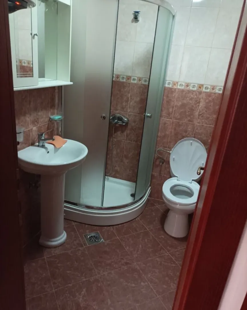 Izdavanje, jednosoban stan, 49m², Sutomore, Bar