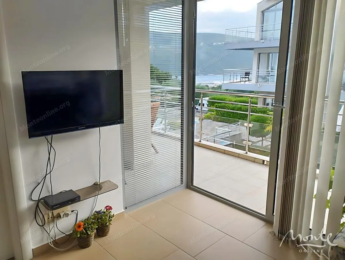 Prodaja, jednosoban stan, 48m², Đenovići, Herceg Novi