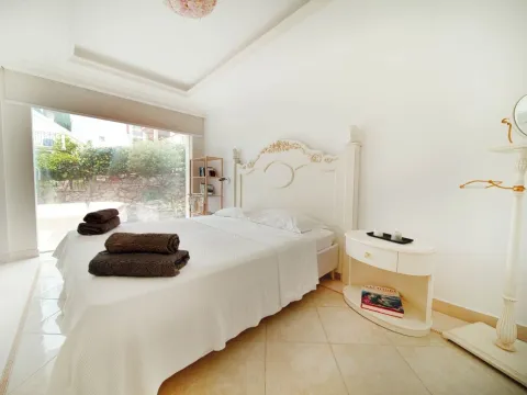 Prodaja, kuća, 238m², Krašići, Tivat - image 7