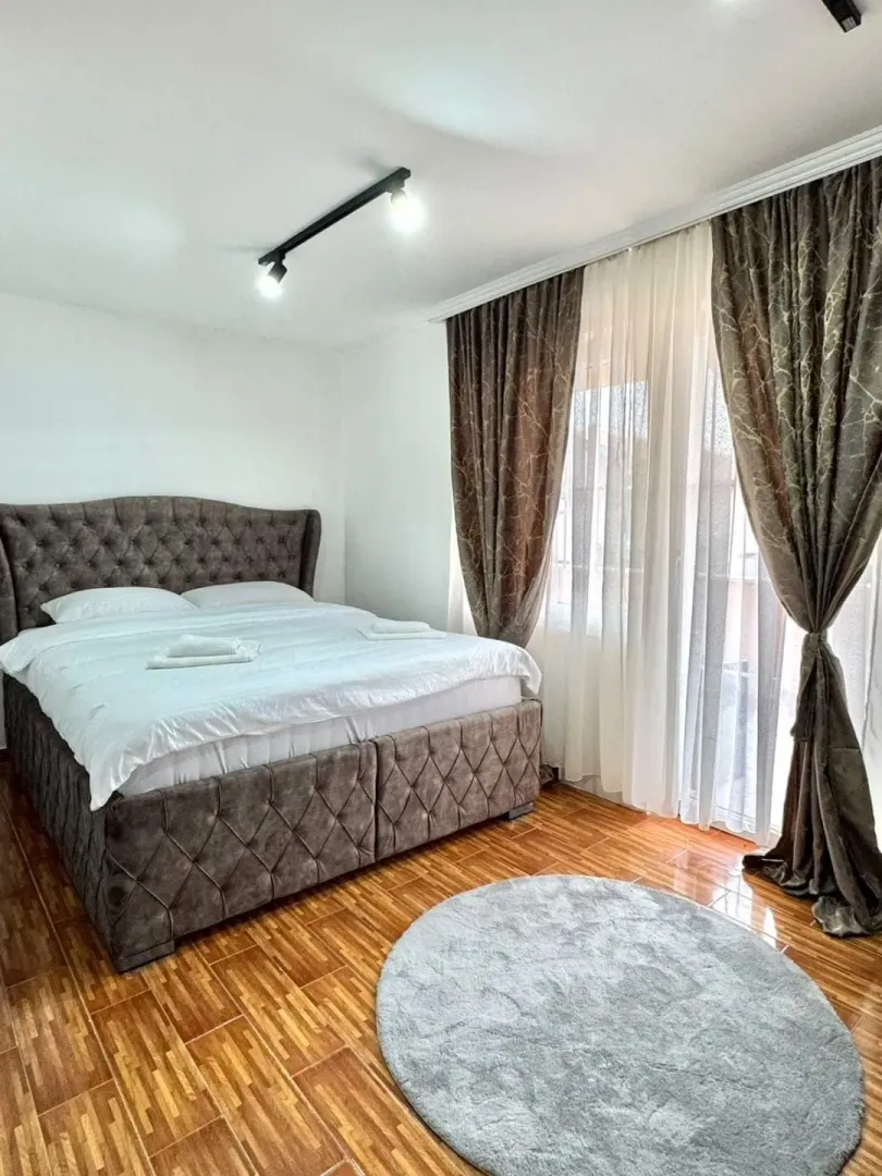 Rent, house, 200m², Gornja Gorica, Podgorica