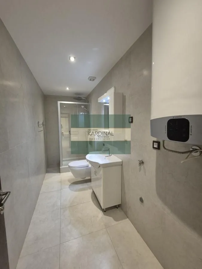 Prodaja, trosoban stan, 72m², Aqua park, Jagodina