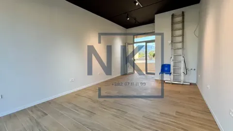 Rent, office space, 28m², Stari Aerodrom, Podgorica - image 3