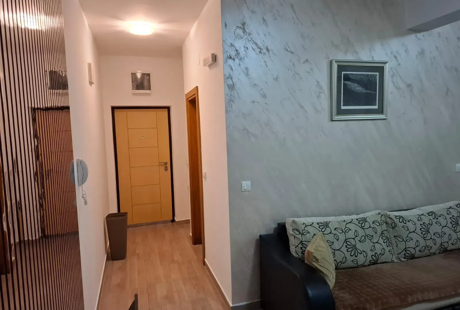 Rent, two bedroom apartment, 75m², Dumidran, Tivat