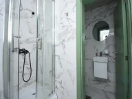 Izdavanje, poslovni prostor, 183m², Centar, Podgorica - image 9