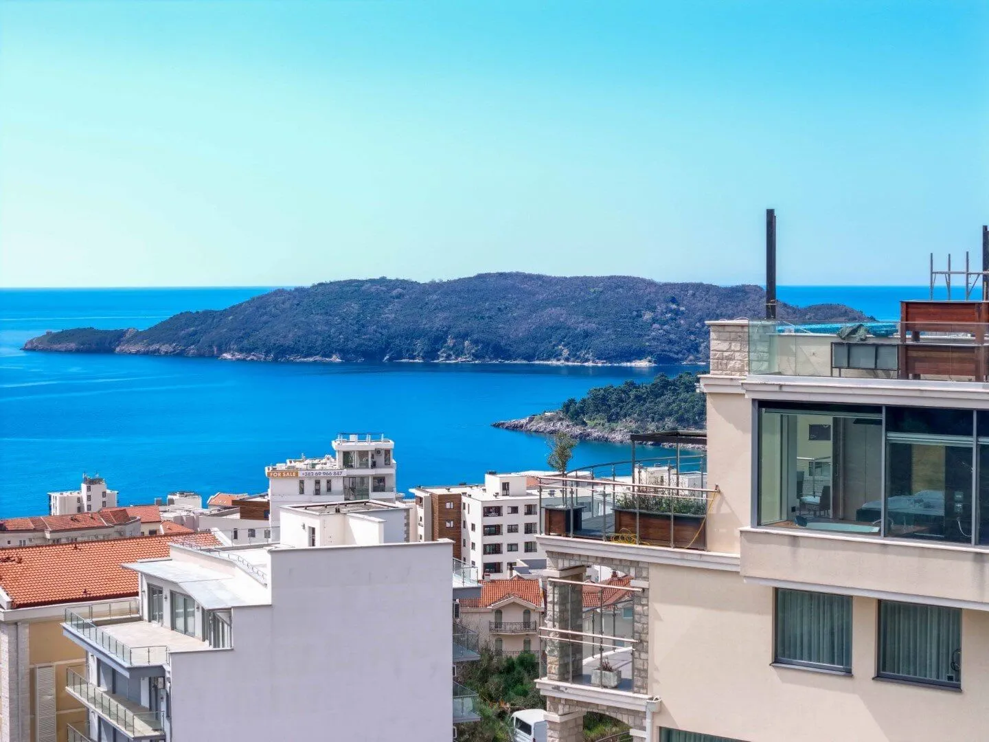 Sale, two bedroom apartment, 168m², Bečići, Budva