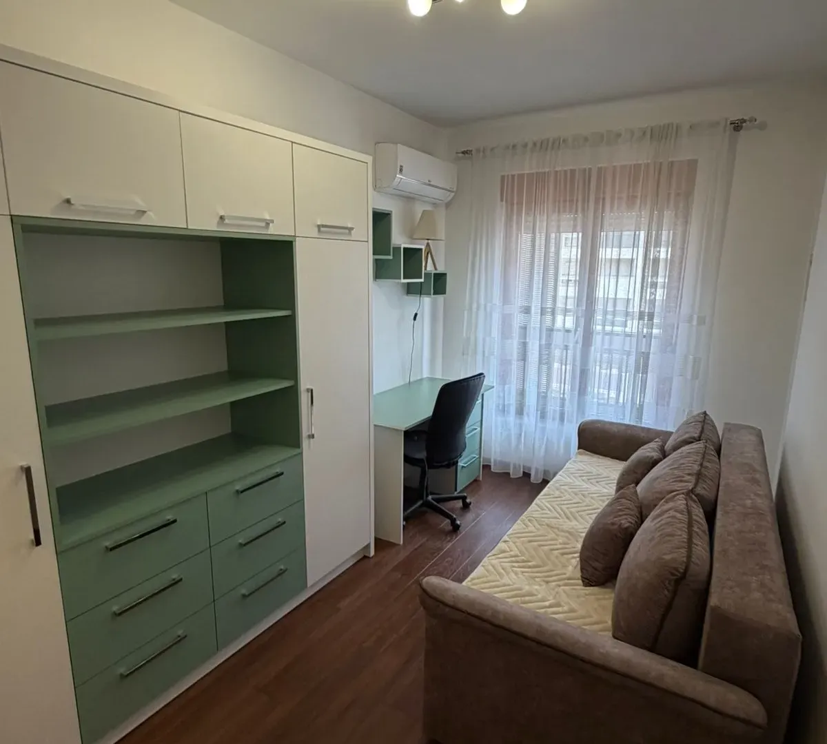 Rent, two bedroom apartment, 77m², Master Kvart, Podgorica