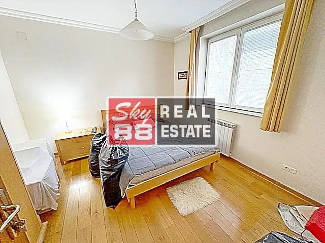 Rent, four bedroom apartment, 120m², Savski Venac, Beograd