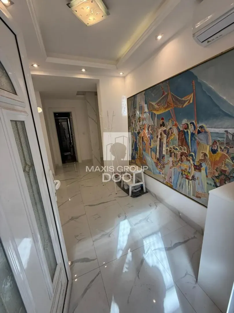 Prodaja, trosoban stan, 74m², Savski Venac, Beograd