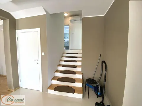 Prodaja, kuća, 356m², Grocka, Beograd - image 8