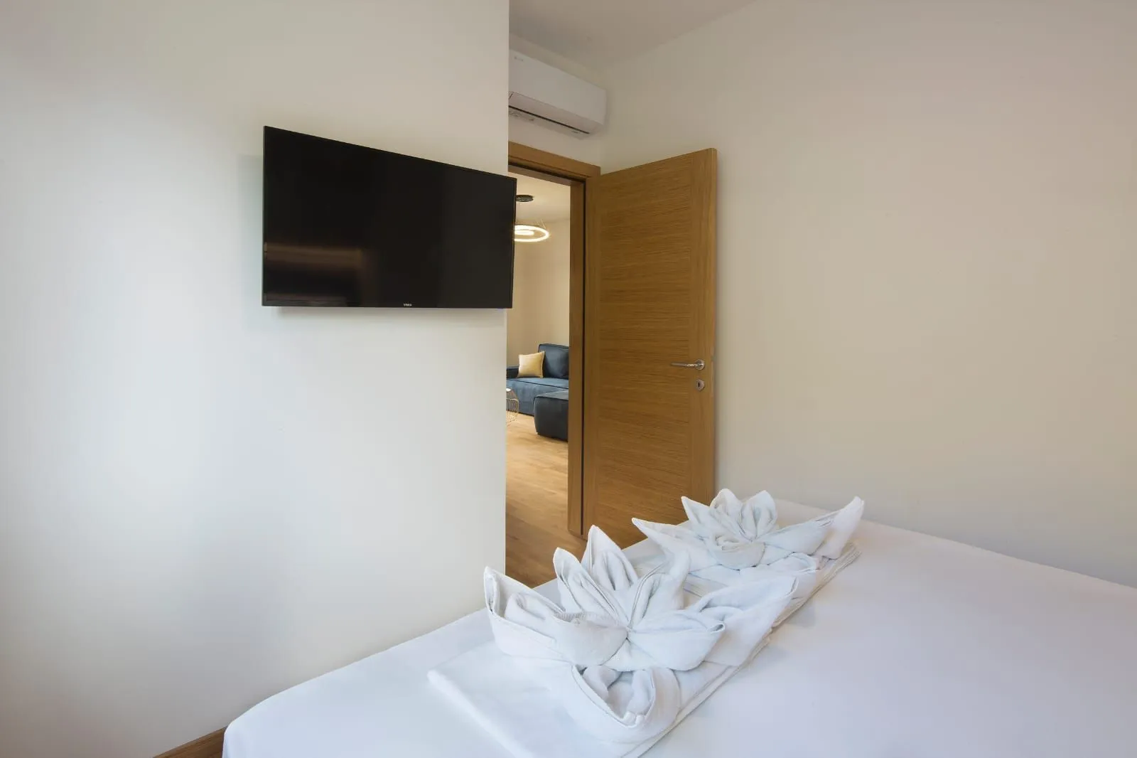 Sale, two bedroom apartment, 55m², Bečići, Budva