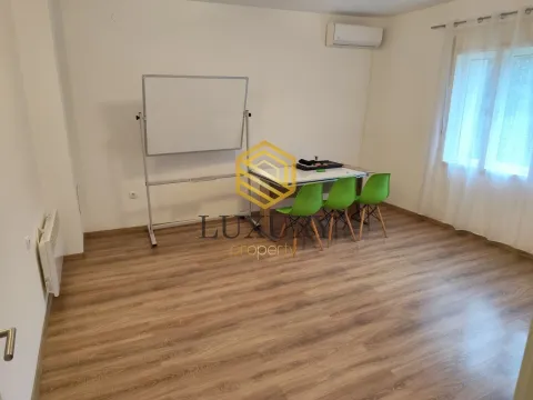 Izdavanje, dvosoban stan, 90m², Gorica C, Podgorica - image 8