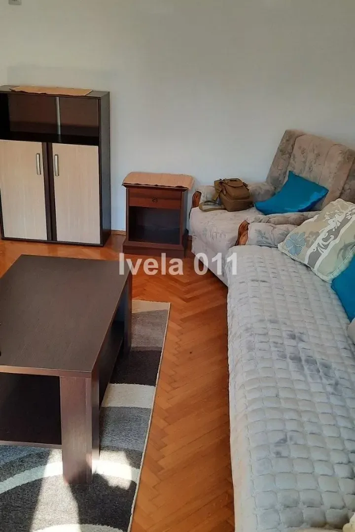 Sale, two bedroom apartment, 50m², Kalenić Pijaca, Vračar Sve Podlokacije