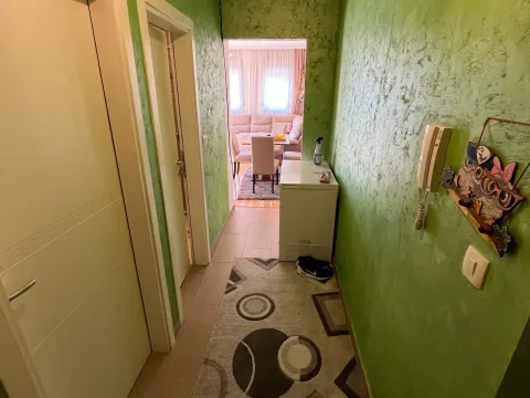 Prodaja, jednosoban stan, 46m², Stari Aerodrom, Podgorica - image 9