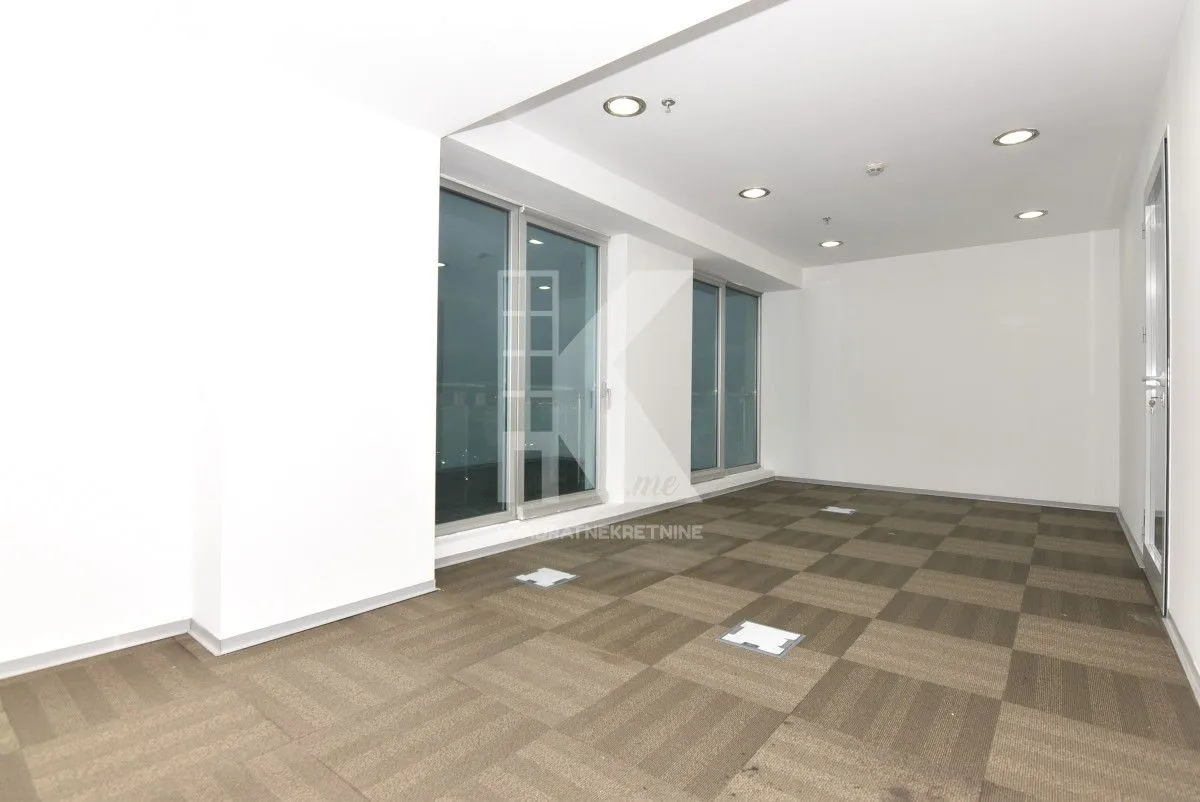 Rent, office space, 445m², Preko Morače, Podgorica