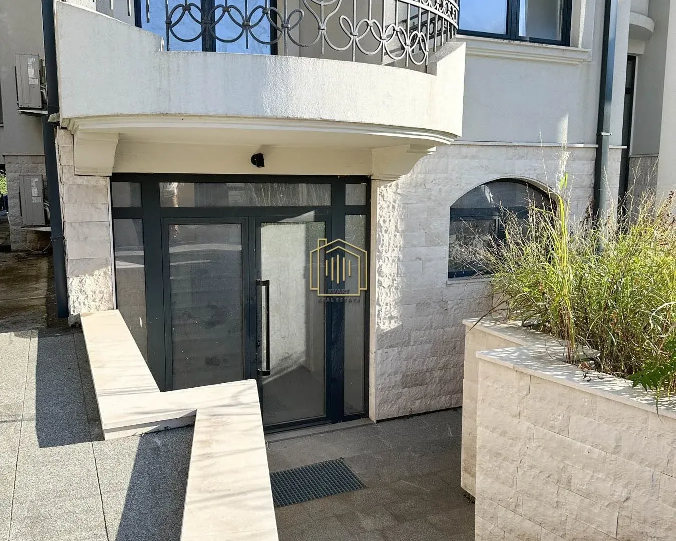 Prodaja, poslovni prostor, 110m², Vezirov Most, Podgorica