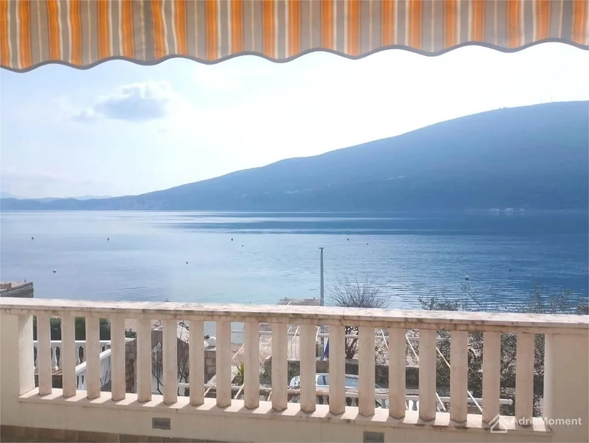 Prodaja, kuća, 180m², Đenovići, Herceg Novi