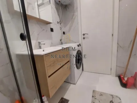 Izdavanje, dvosoban stan, 60m², Radanovići, Kotor - image 9