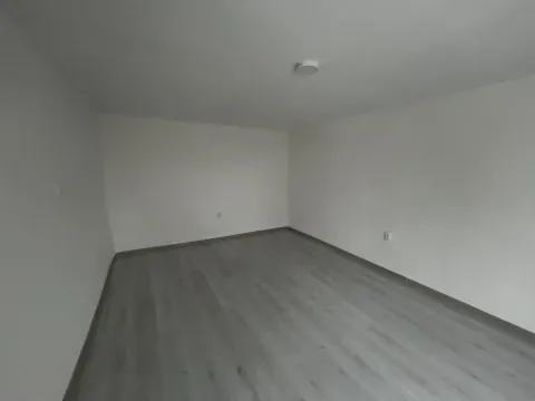 Prodaja, stan, 45m², Žitni trg, Zrenjanin - image 6