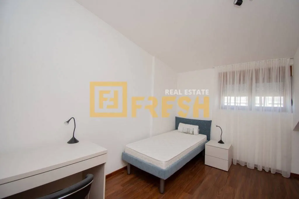 Izdavanje, dvosoban stan, 70m², Master Kvart, Podgorica
