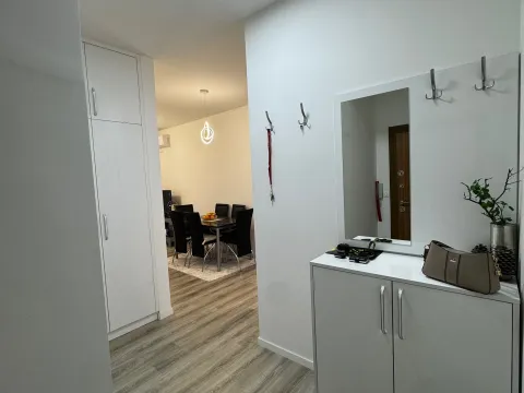 Sale, one bedroom apartment, 53m², Ulcinj, Crna Gora - image 1