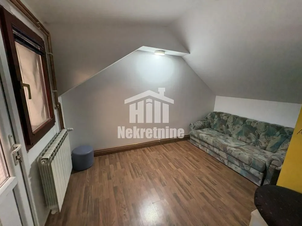 Prodaja, trosoban stan, 71m², Zemun Kalvarija, Zemun Sve Podlokacije
