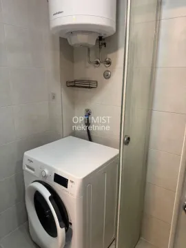 Kupatilo sa veš mašinom i bojlerom. - image 9