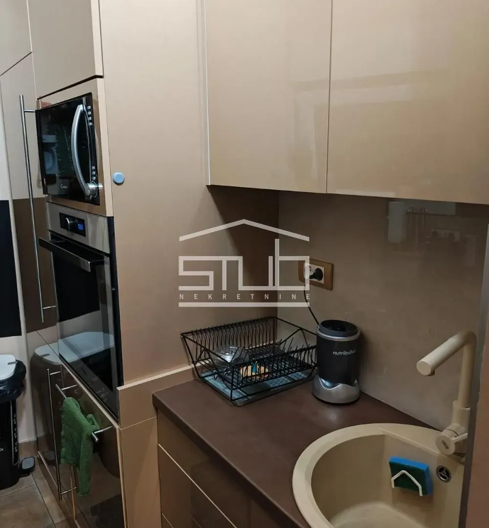 Prodaja, trosoban stan, 70m², Senjak, Beograd