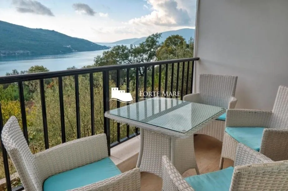 Prodaja, dvosoban stan, 135m², Kumbor, Herceg Novi
