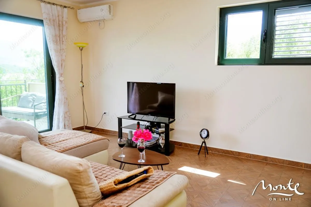 Prodaja, dvosoban stan, 74m², Krašići, Tivat