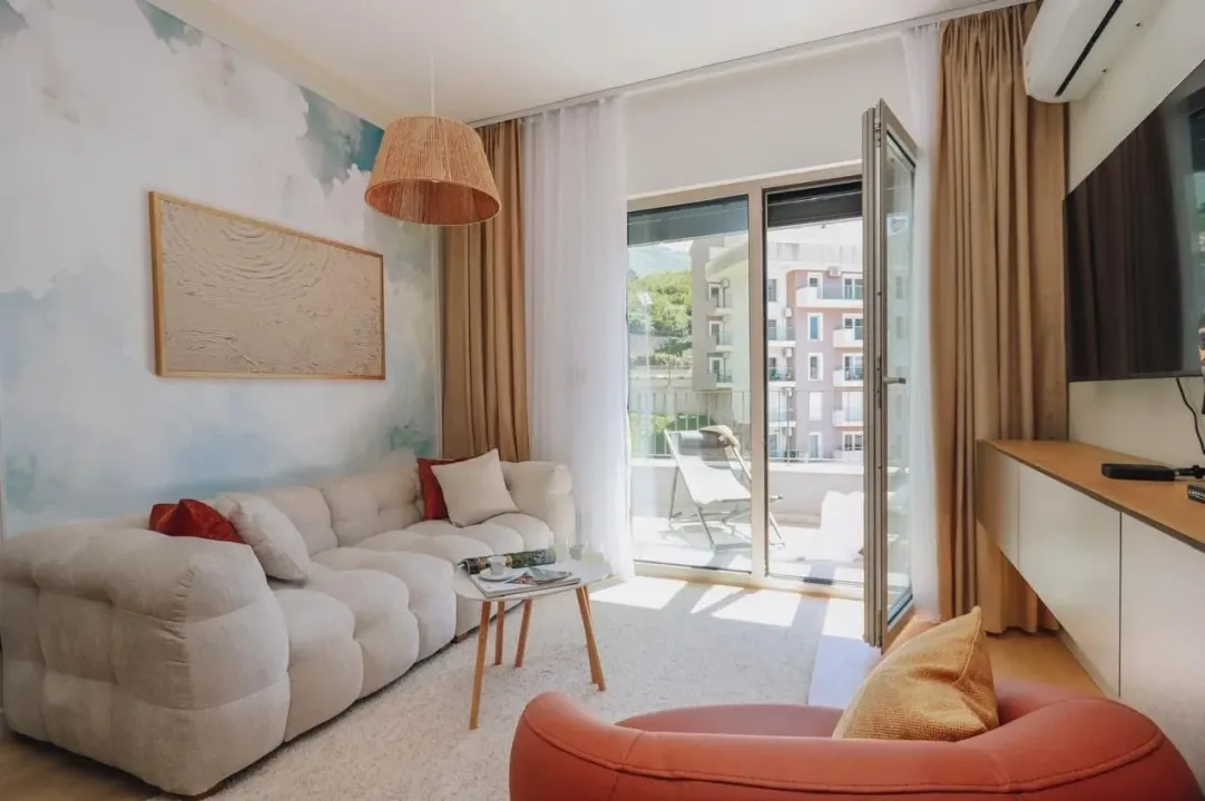 Rent, one bedroom apartment, 53m², Dobrota, Kotor