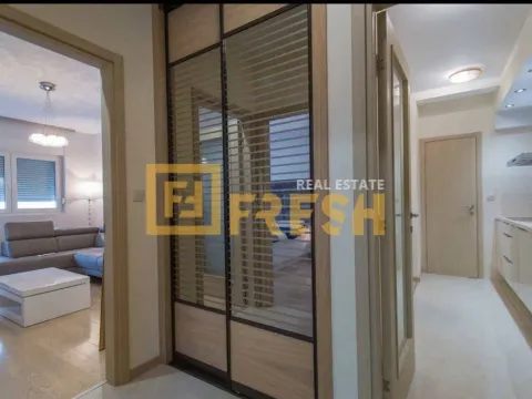 Izdavanje, jednosoban stan, 50m², City Kvart, Podgorica - image 6