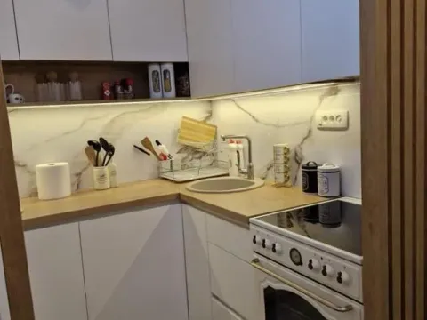 Prodaja, jednosoban stan, 39m², Centar, Tivat - image 6