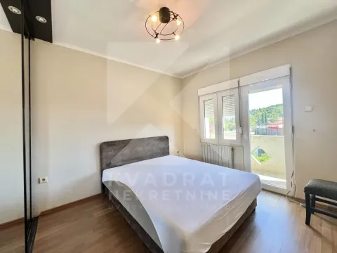 Bedroom with a double bed and access to the terrace. - image 10