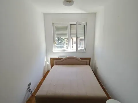 Izdavanje, dvosoban stan, 43m², Centar, Kragujevac - image 4