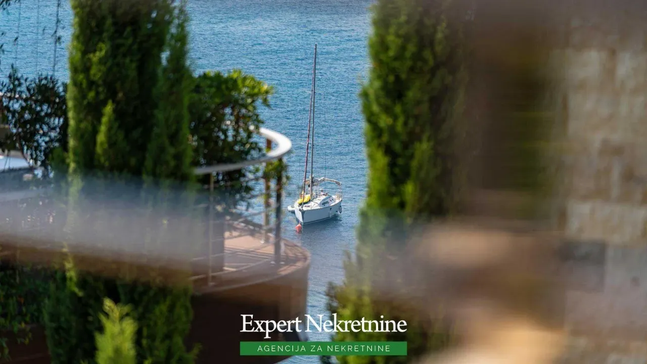 Sale, two bedroom apartment, 146m², Dukley Gardens, Budva