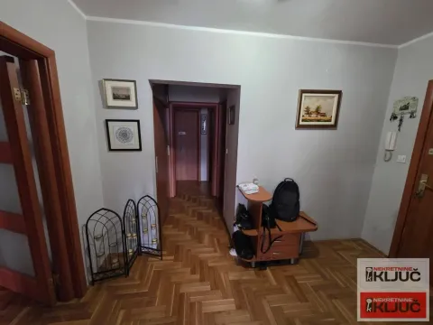 Prodaja, četvorosoban stan, 107m², Nova Detelinara, Novi Sad Sve Podlokacije - image 7