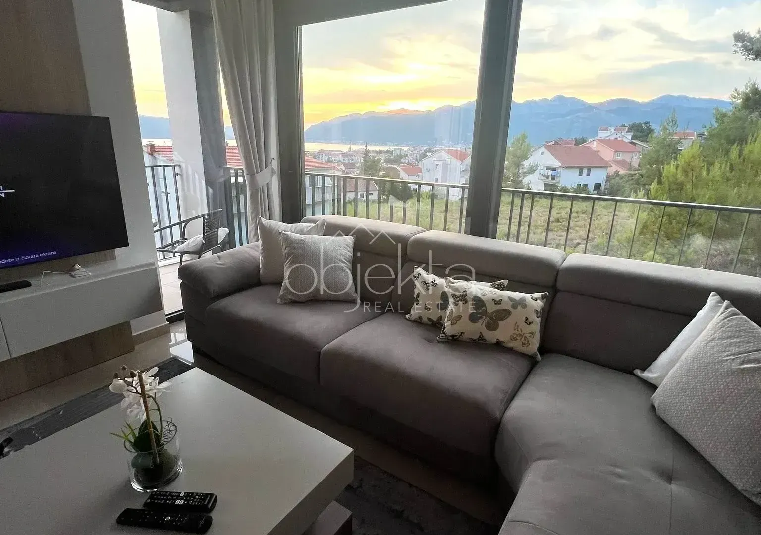 Rent, apartment, 63m², Tivat, Crna Gora