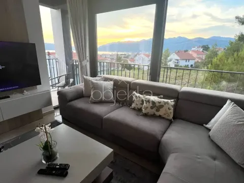 Rent, apartment, 63m², Tivat, Crna Gora - image 3