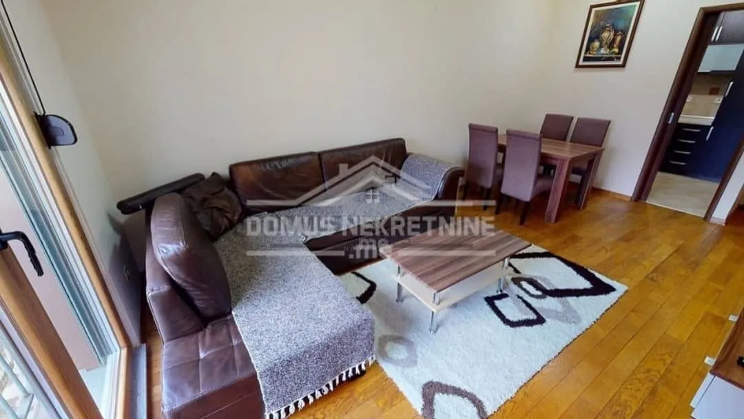 Prodaja, jednosoban stan, 47m², Krivi Most, Podgorica