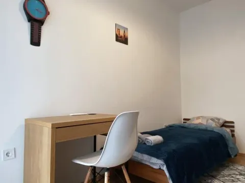 Izdavanje, trosoban stan, 90m², Budva, Crna Gora - image 24