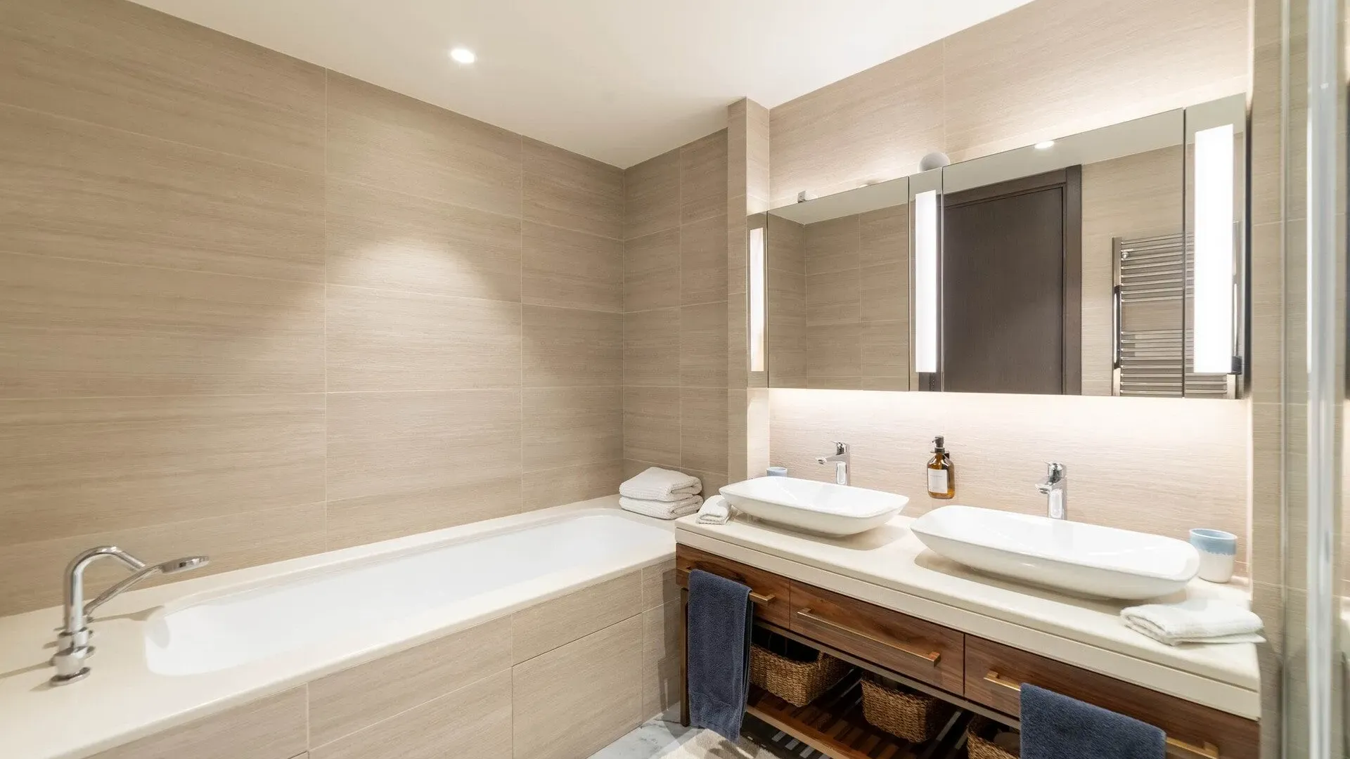 Prodaja, trosoban stan, 188m², Portonovi, Herceg Novi