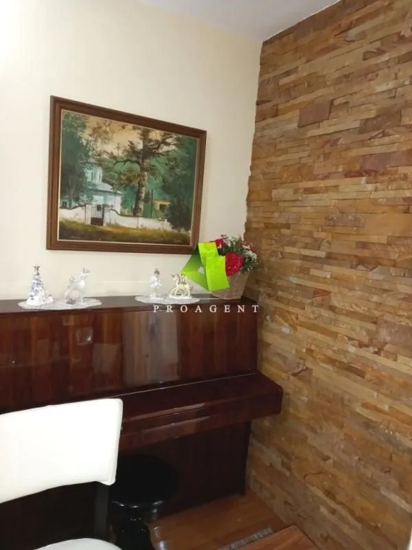 Prodaja, kuća, 180m², Centar, Paraćin