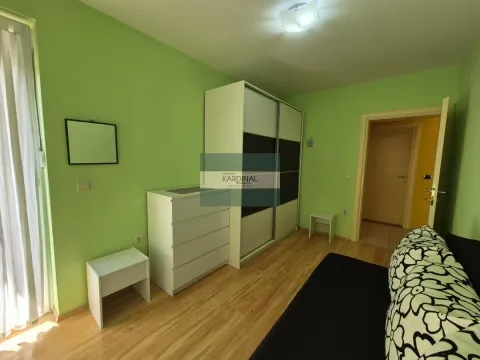 Izdavanje, trosoban stan, 73m², Centar, Jagodina - image 28