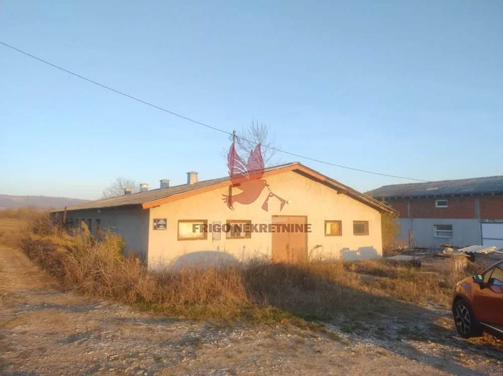 Sale, office space, 381m², Mladenovac, Beograd