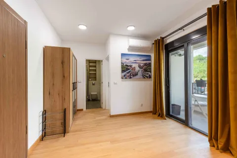 Prodaja, jednosoban stan, 44m², Bečići, Budva - image 16