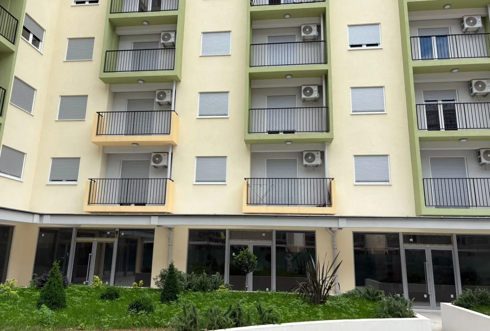 Prodaja, jednosoban stan, 40m², Pobrežje, Podgorica